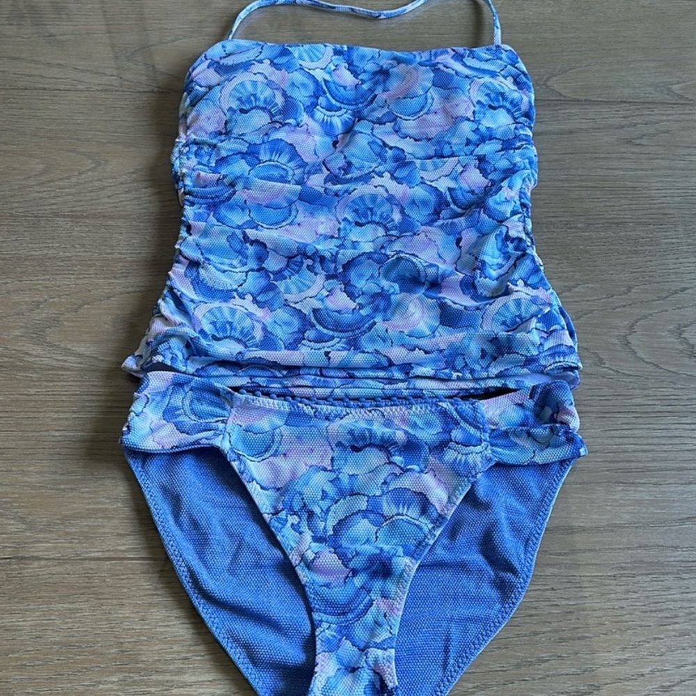 Tommy Bahama medium tankini